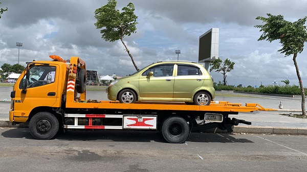 Vì sao nên chọn dịch vụ cứu hộ xe ô tô Ninh Bình chuyên nghiệp?